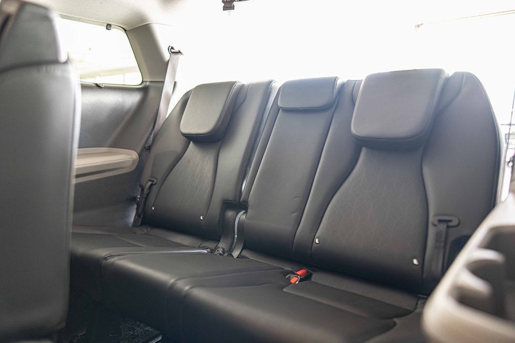 Used 2025 Kia Carnival EX image 35