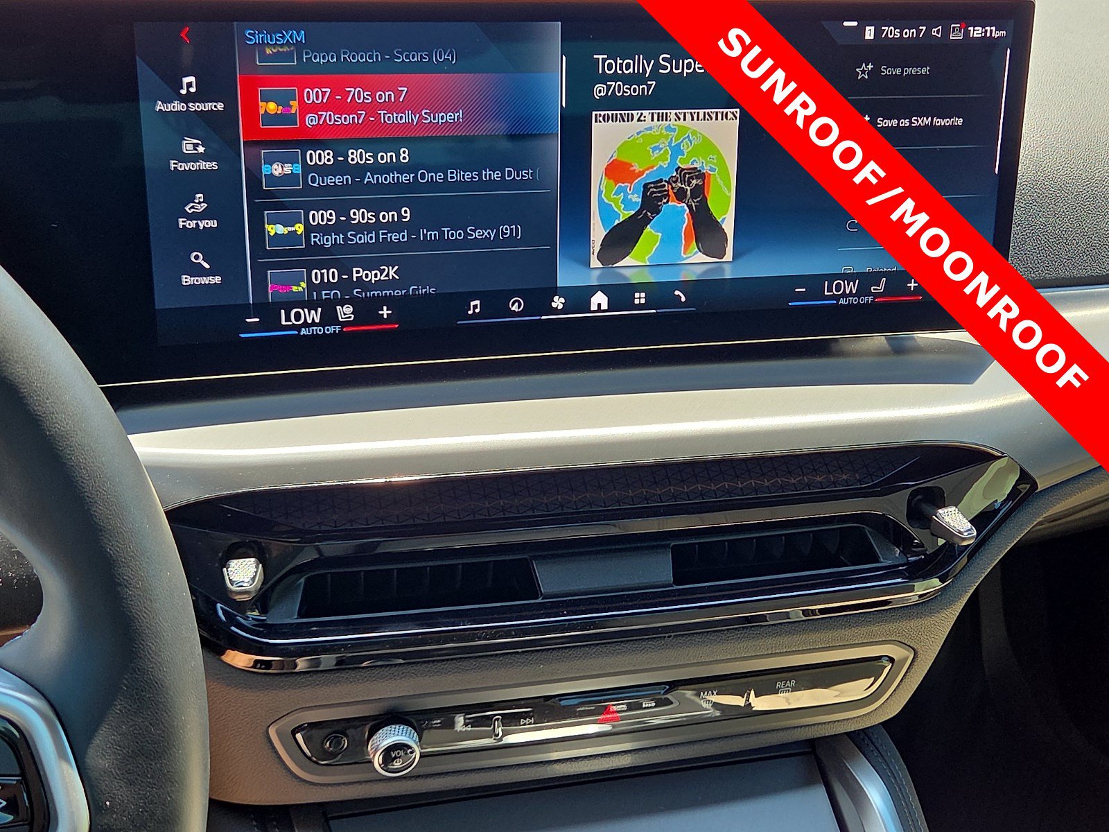 Used 2025 BMW M240i Coupe RWD image 16