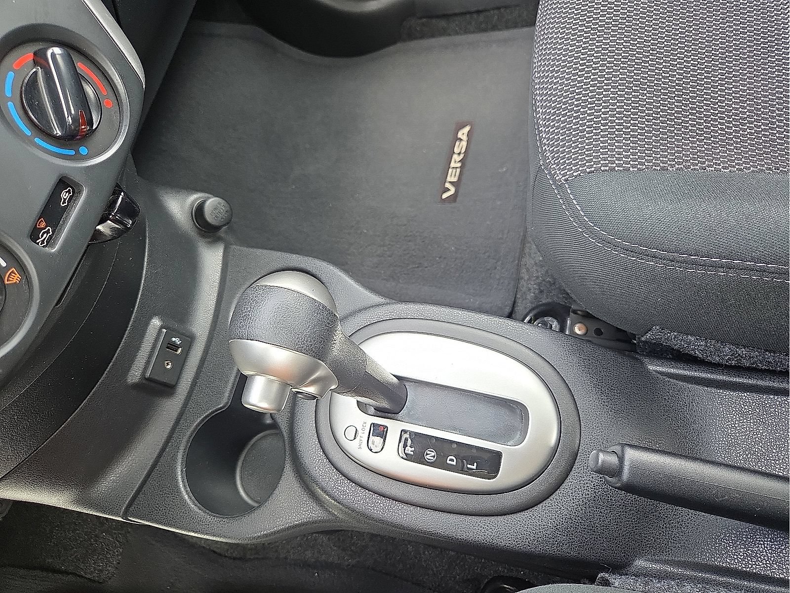 Used 2017 Nissan Versa SV FWD image 25