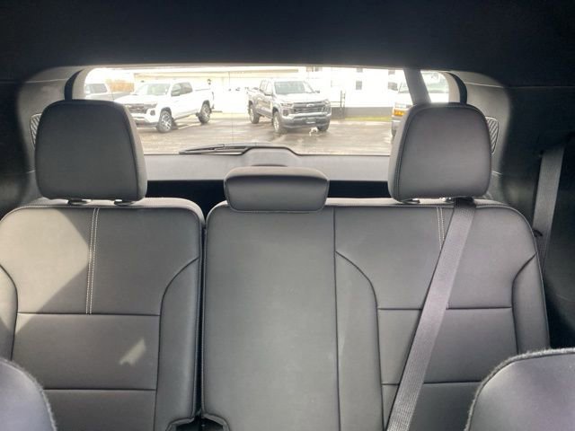 Used 2025 GMC Acadia Elevation w/ Elevation Premium Package image 24