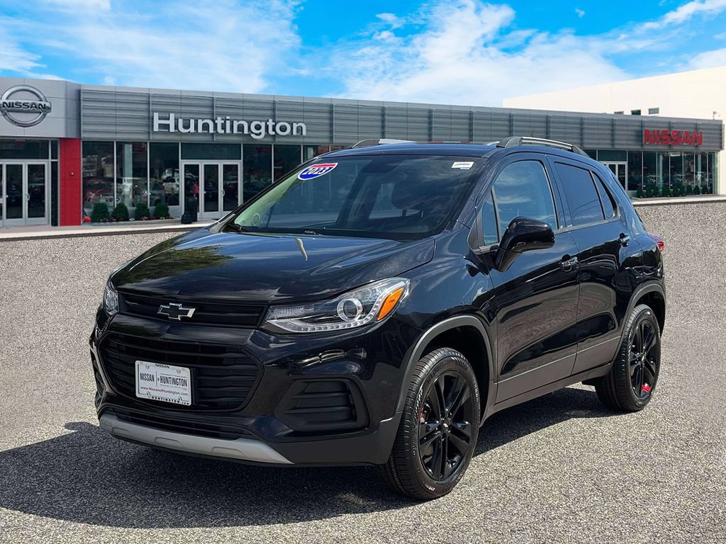 Used 2018 Chevrolet Trax LT w/ Redline Edition AWD/4WD image 4