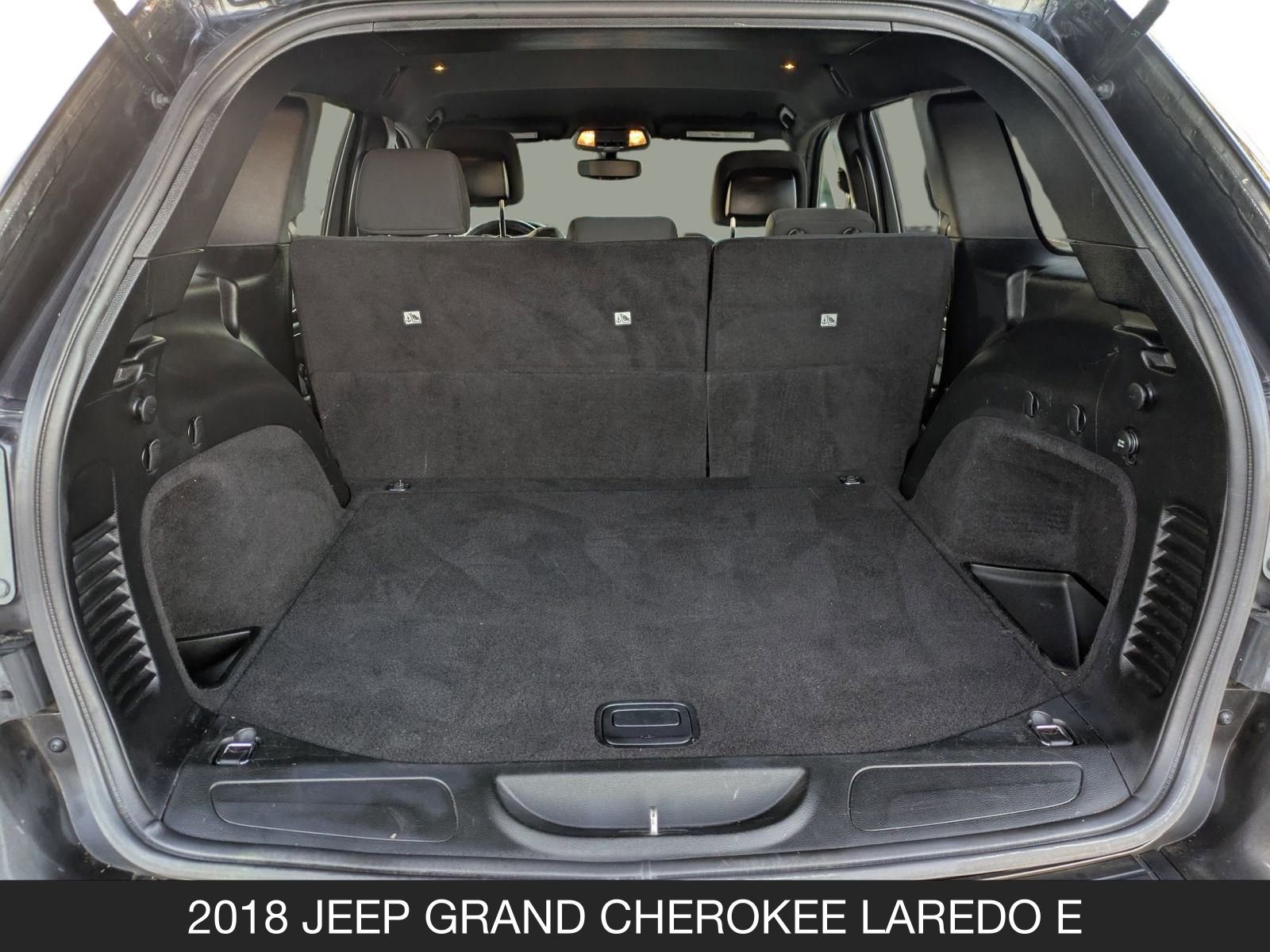 Used 2018 Jeep Grand Cherokee Laredo image 21