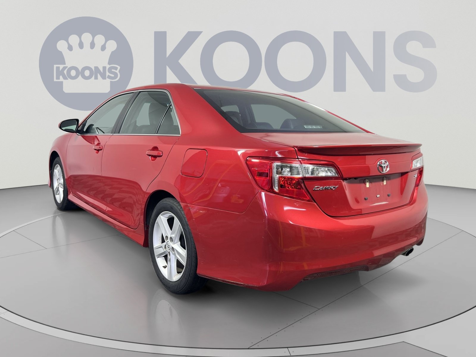 Used 2014 Toyota Camry SE FWD image 5