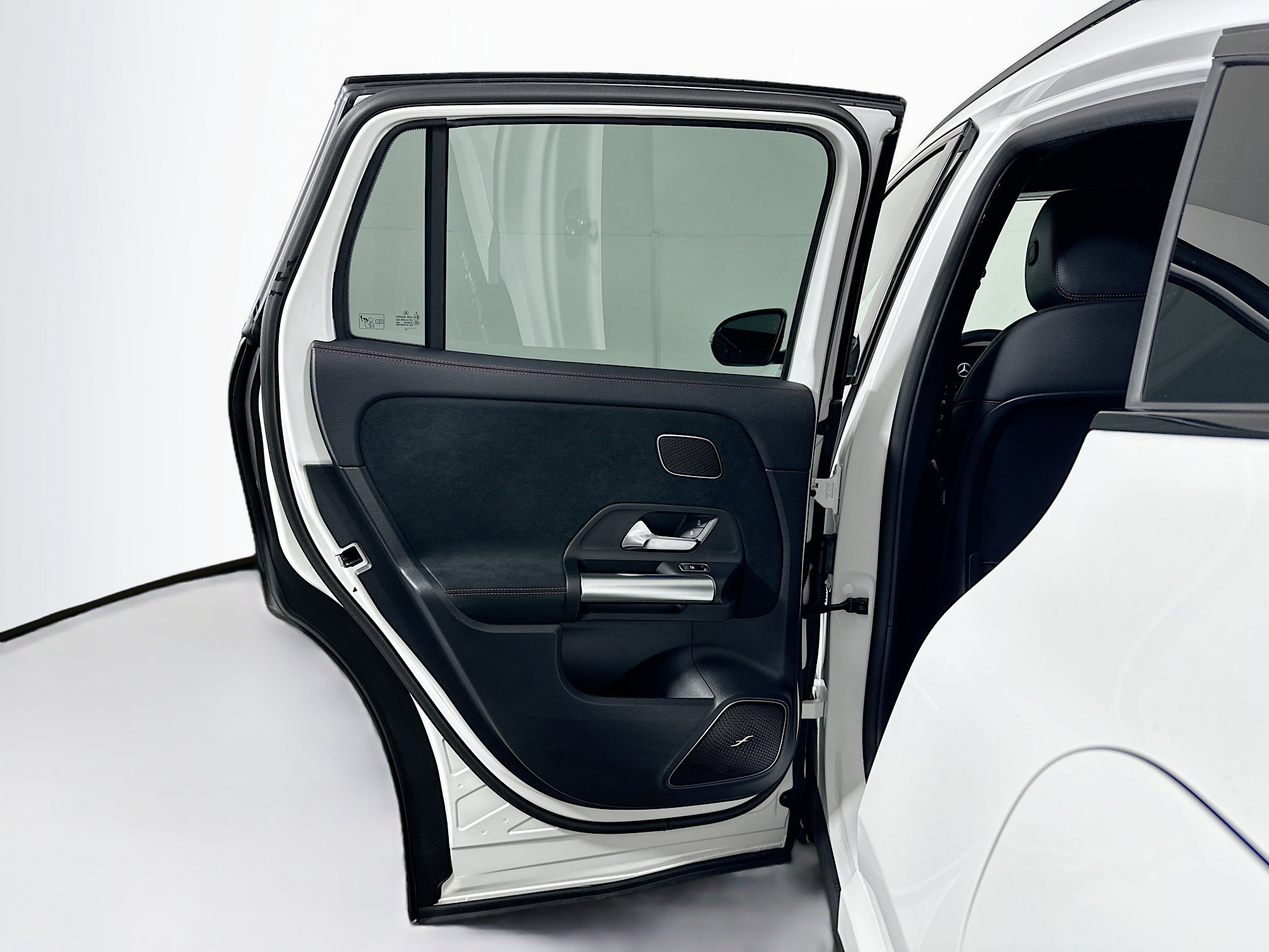 Used 2024 Mercedes-Benz GLA 250 4MATIC image 27