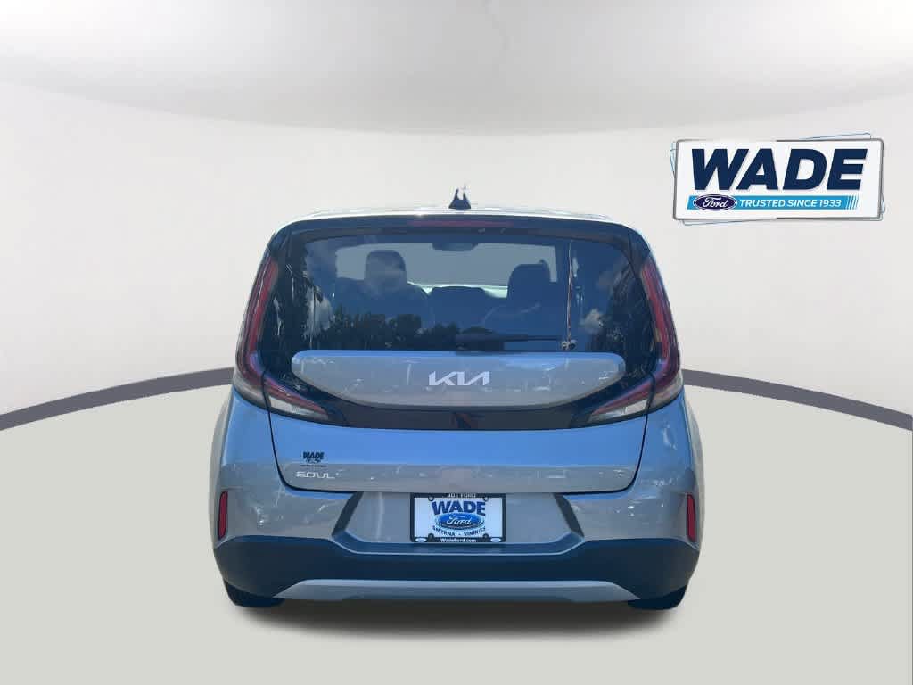 Used 2023 Kia Soul LX w/ LX Technology Package FWD image 6