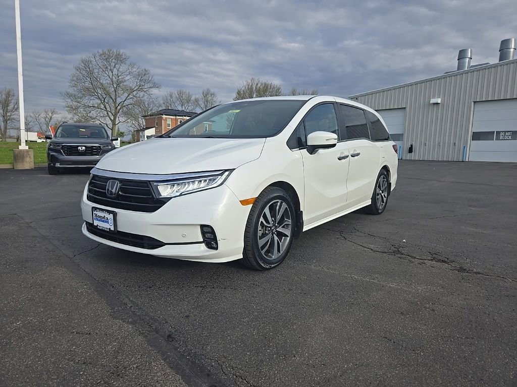 Used 2023 Honda Odyssey Touring image 3