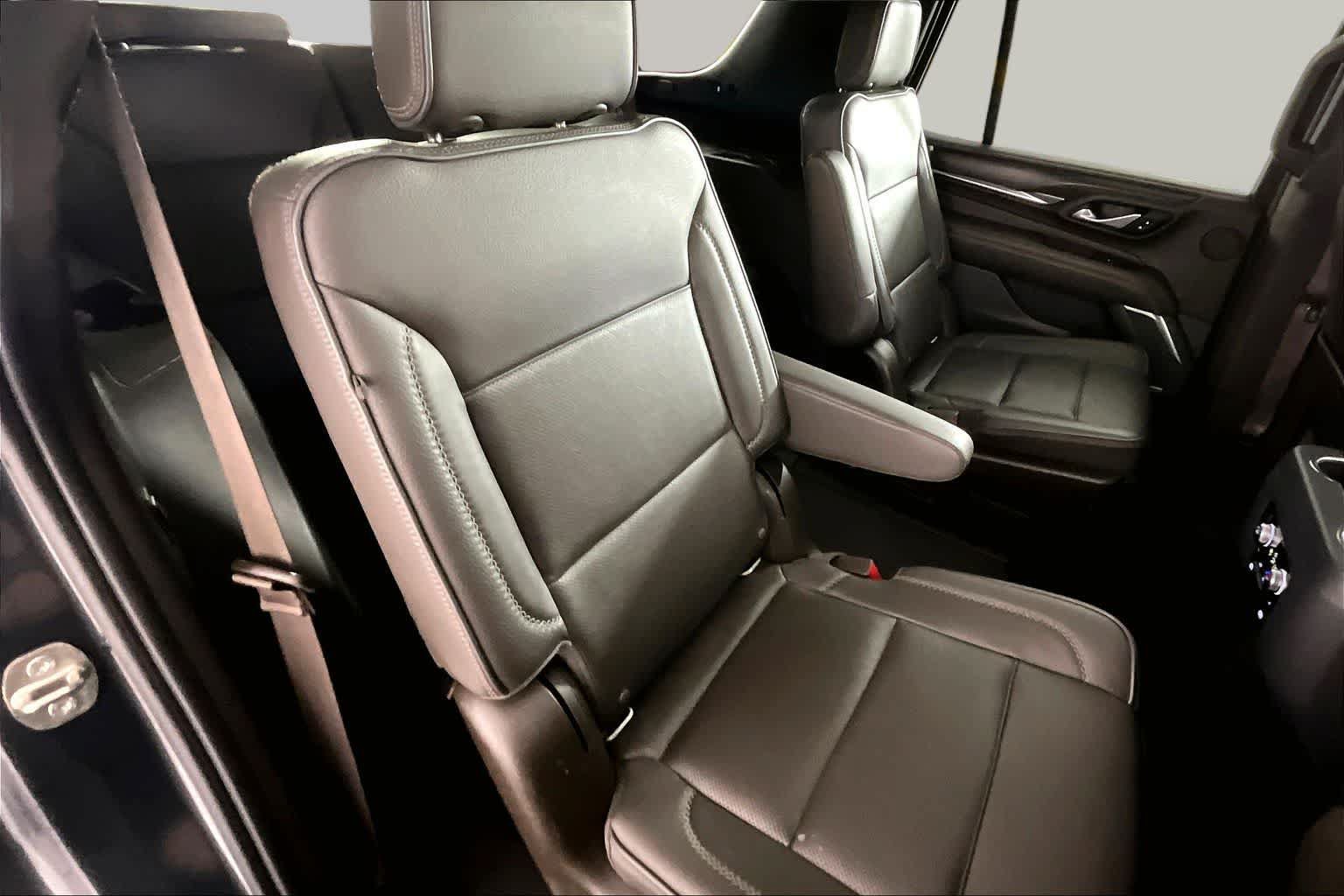 Used 2021 GMC Yukon Denali w/ Denali Premium Package AWD/4WD image 58