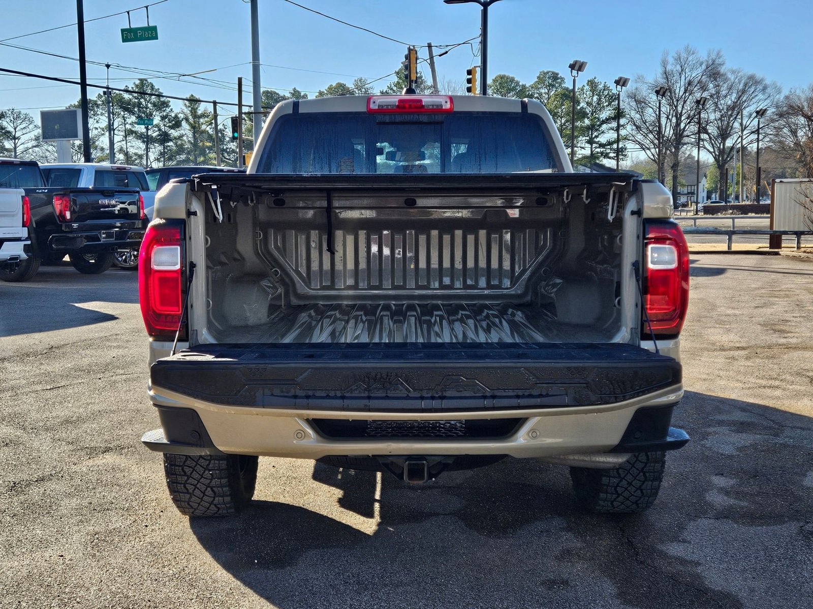 Used 2024 GMC Canyon AT4 w/ Technology Package image 4