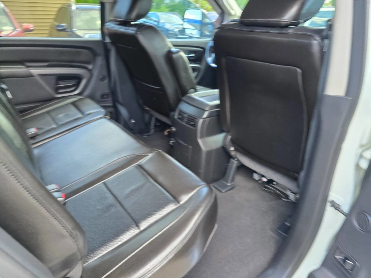 Used 2015 Nissan Titan SL w/ SL Moonroof Package AWD/4WD image 40