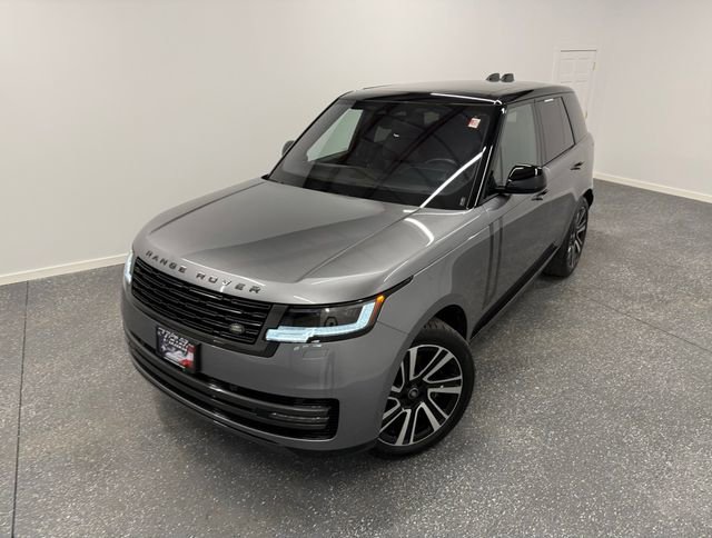 Used 2023 Land Rover Range Rover SE image 2