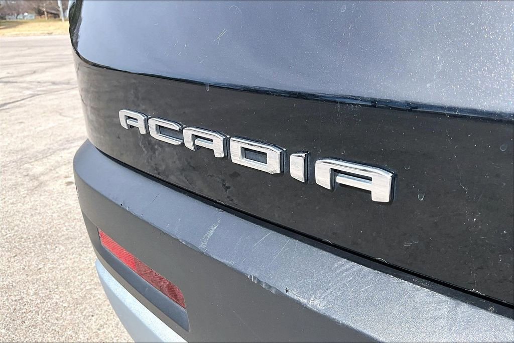 Used 2023 GMC Acadia SLE image 8