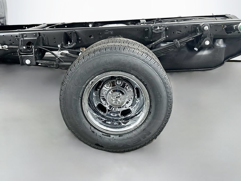 New 2026 RAM 3500 Tradesman w/ Chrome Appearance Group A RWD image 16