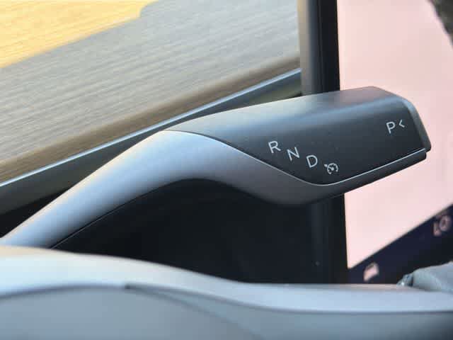 Used 2023 Tesla Model Y Performance image 24