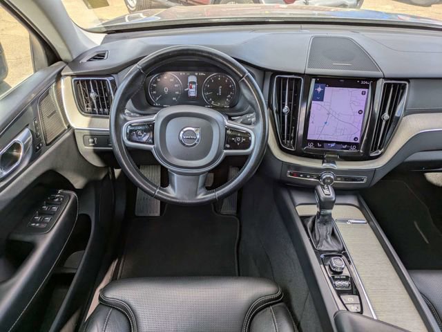 Used 2021 Volvo XC60 T5 Inscription image 17