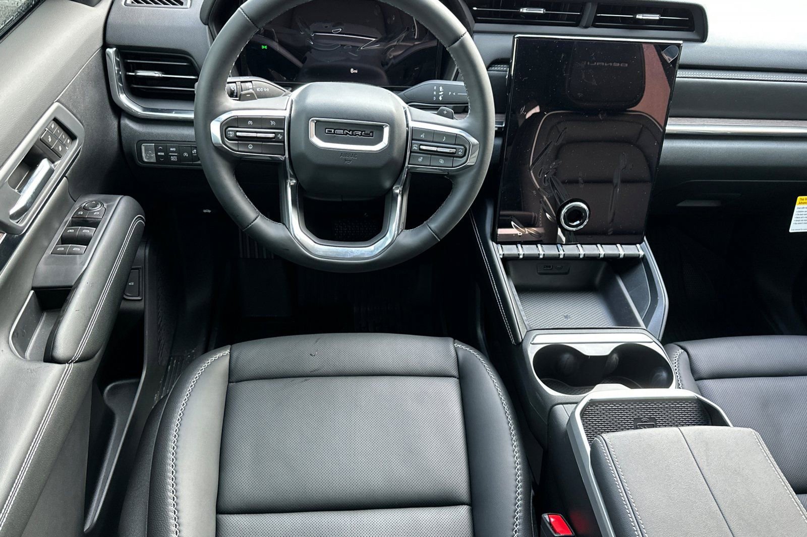 New 2026 GMC Terrain Denali w/ LPO, Floor Liner Package image 15