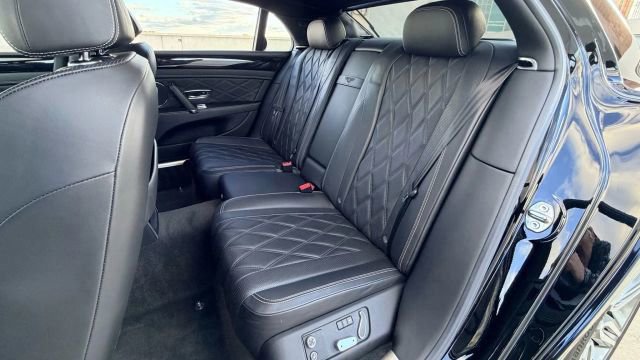 Used 2016 Bentley Flying Spur V8 image 26