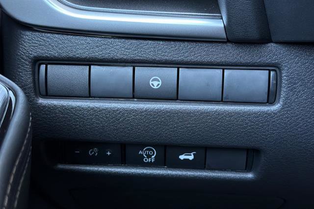 New 2026 Nissan Rogue SV FWD image 30
