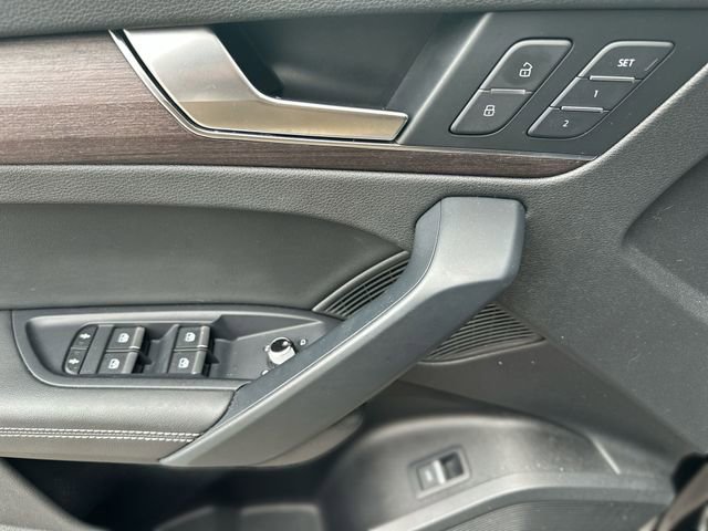 Used 2021 Audi Q5 2.0T Premium Plus w/ Premium Plus Package image 14