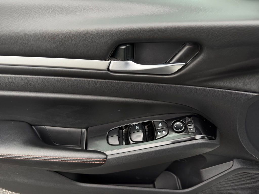 Used 2024 Nissan Altima 2.5 SR image 20