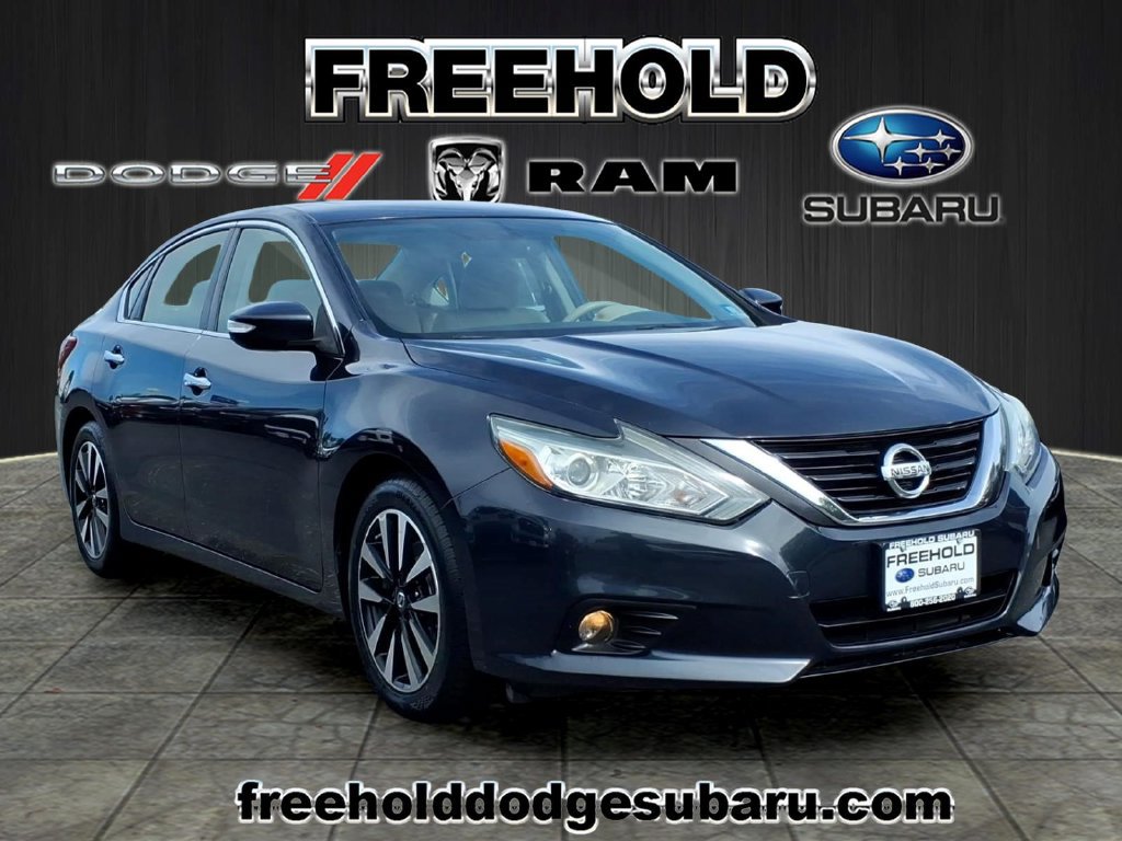 Used 2018 Nissan Altima 2.5 SV w/ 2.5 SV Technology Package FWD image 1