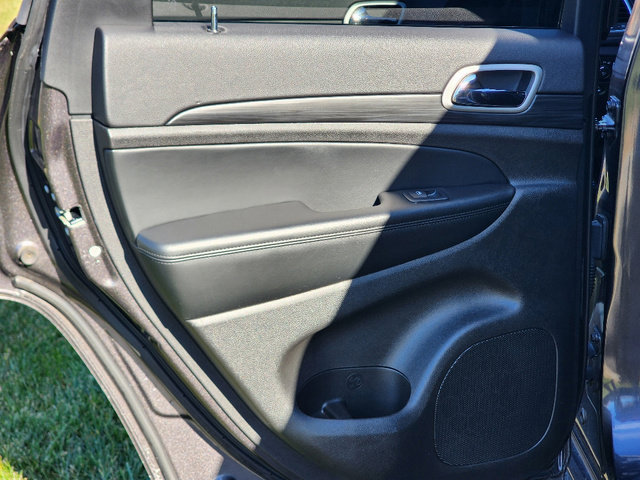 Certified 2021 Jeep Grand Cherokee Laredo X image 34