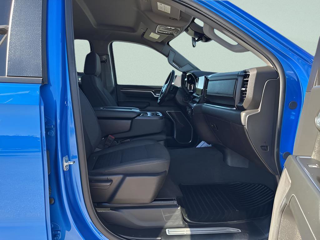 Used 2025 Chevrolet Silverado 1500 LT AWD/4WD image 14