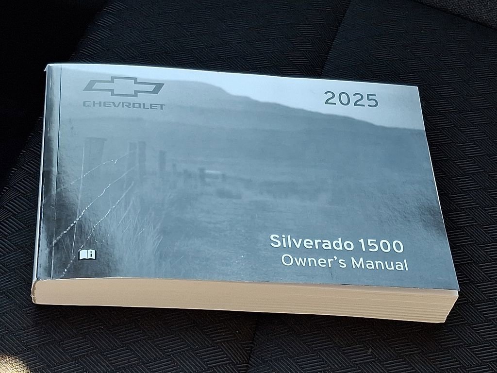 Certified 2025 Chevrolet Silverado 1500 Custom image 27