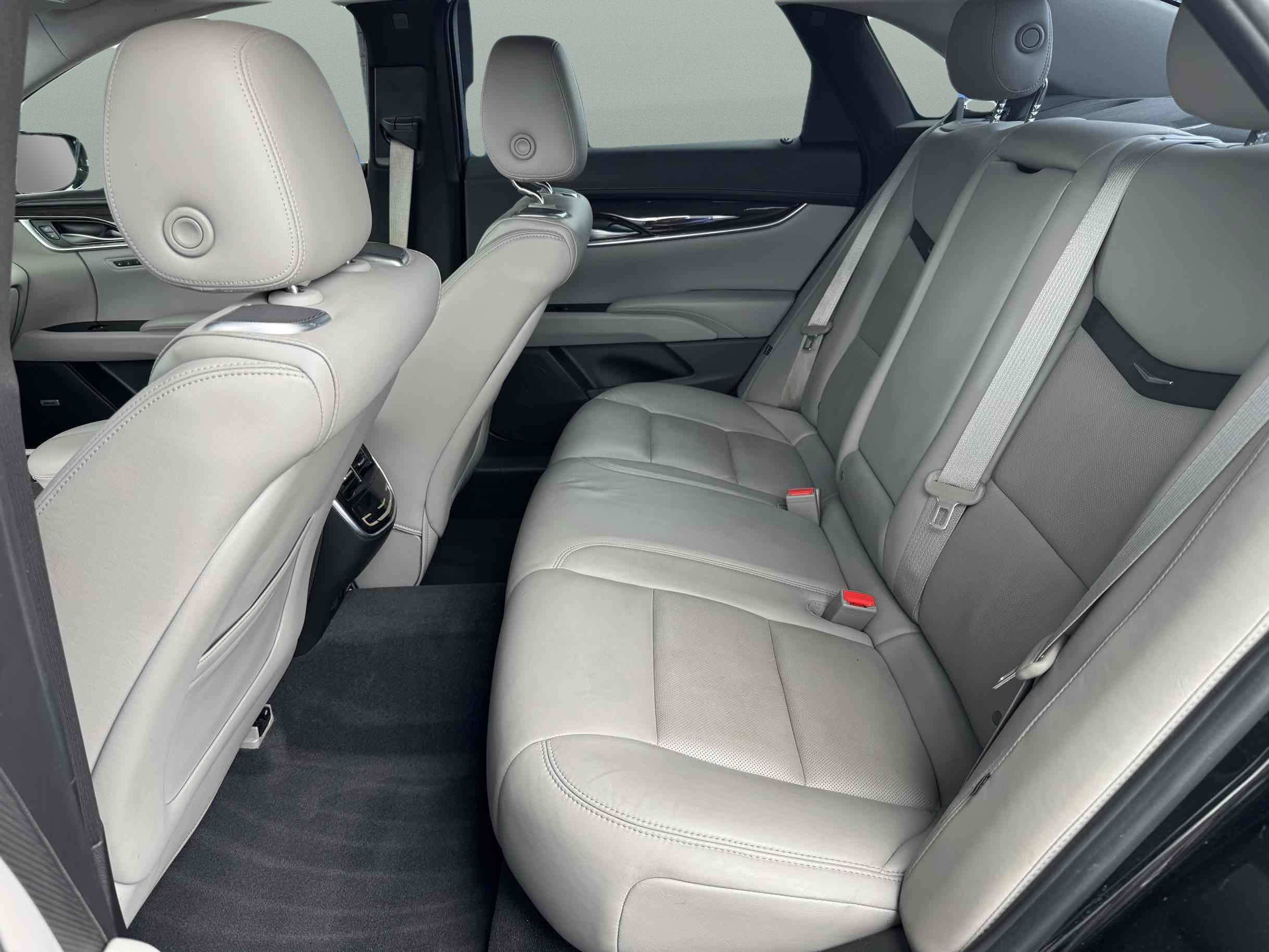 Used 2016 Cadillac XTS Premium FWD image 11