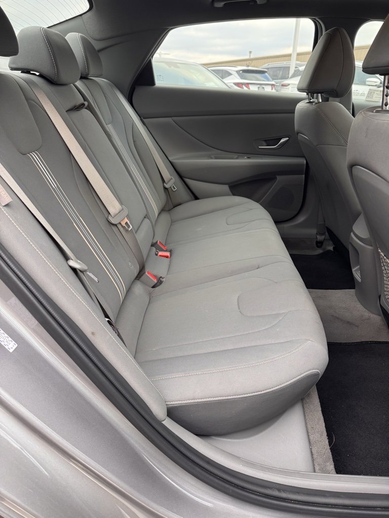 Used 2024 Hyundai Elantra SEL w/ Convenience Package image 12