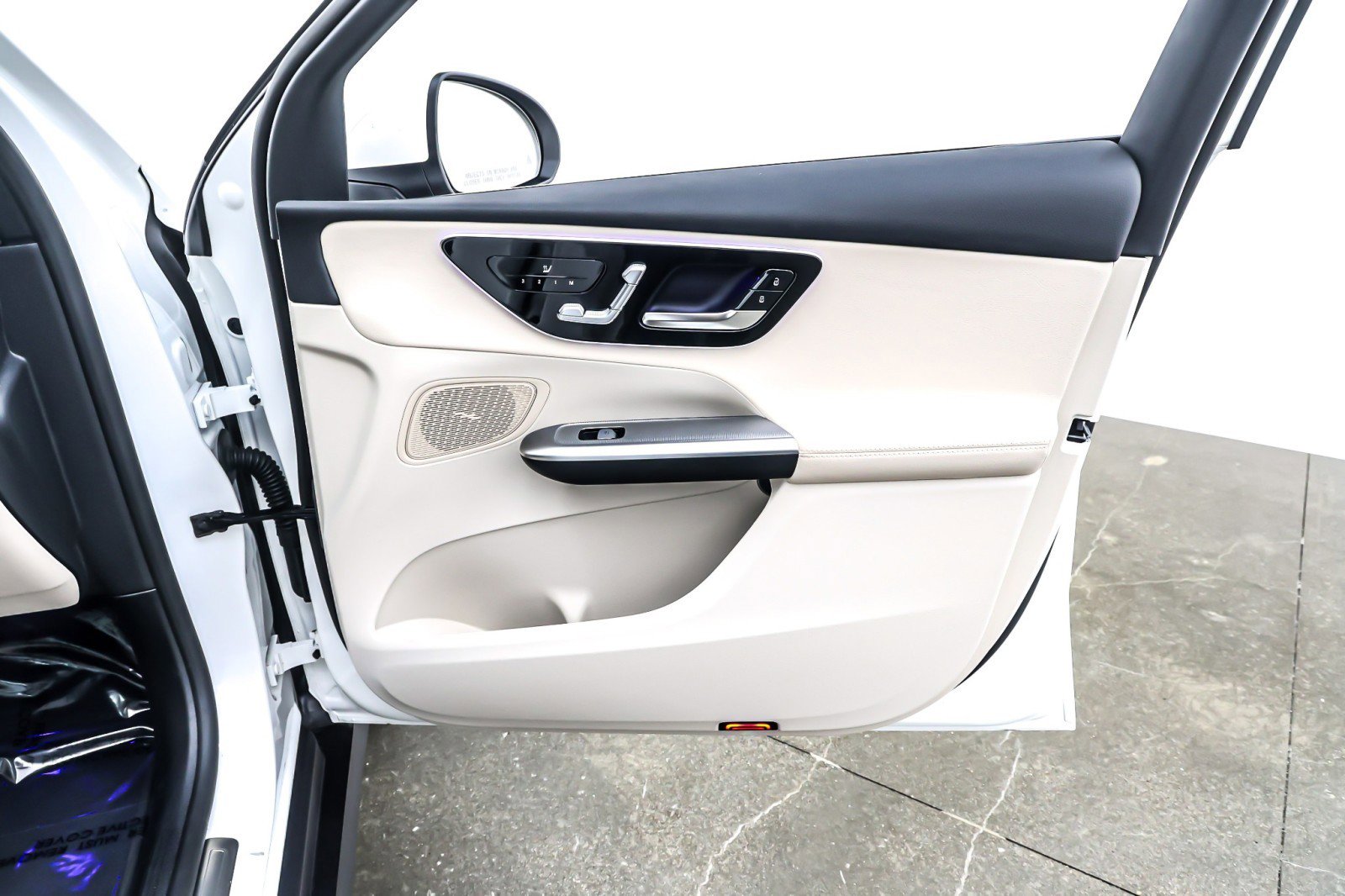 Certified 2025 Mercedes-Benz GLC 350e 4MATIC image 26