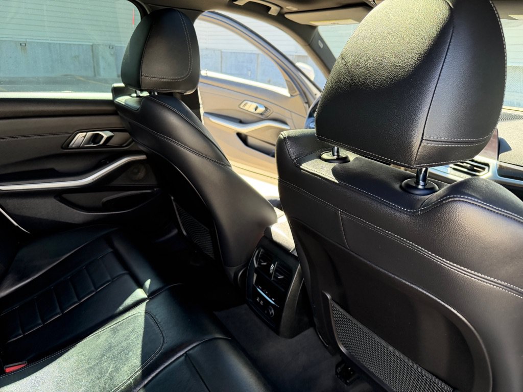 Used 2019 BMW 330i xDrive Sedan w/ Premium Package AWD/4WD image 19