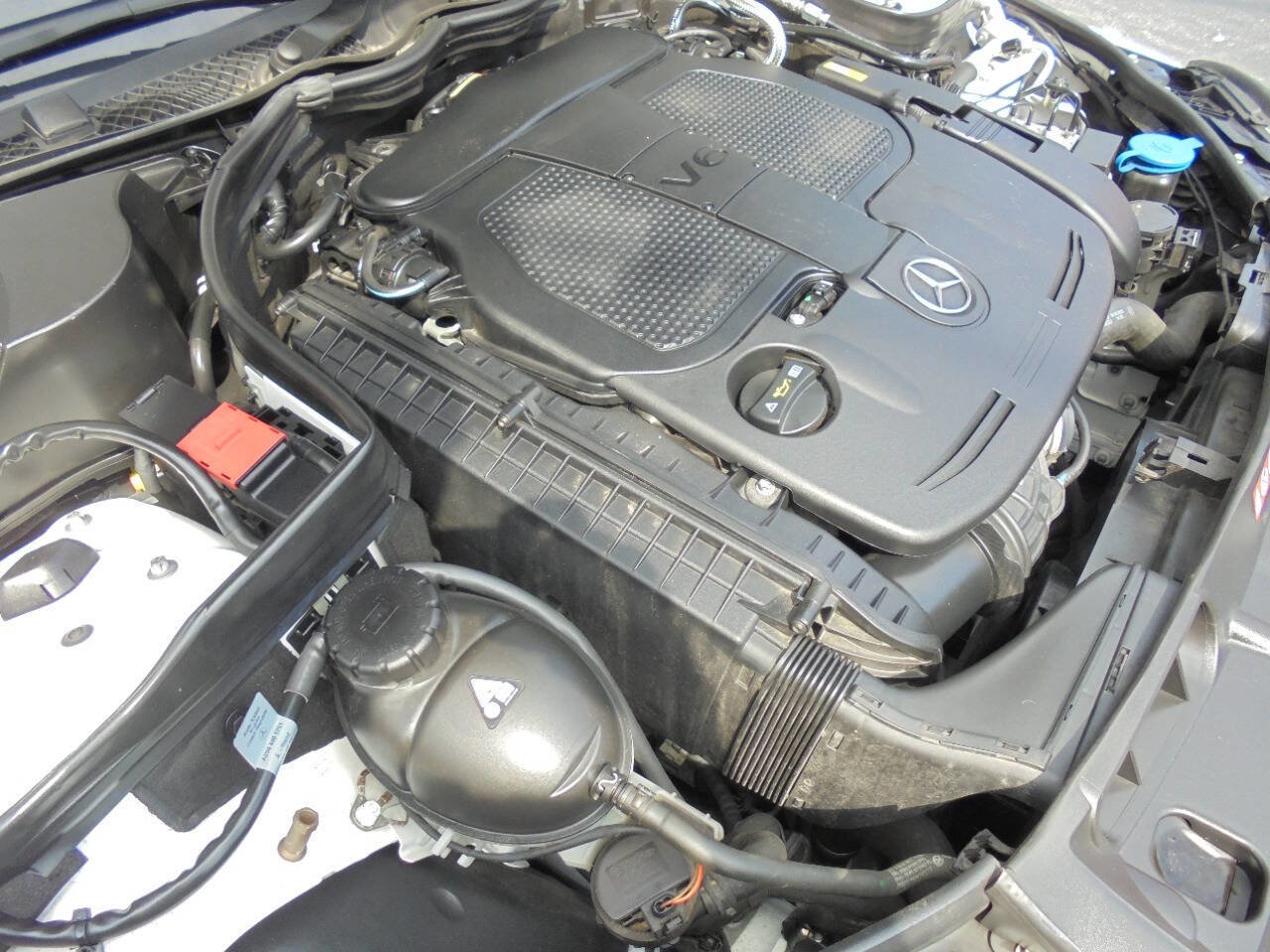 Used 2014 Mercedes-Benz C 300 C 300 Sport 4MATIC AWD 4dr Sed w/ Premium 1 Package image 43