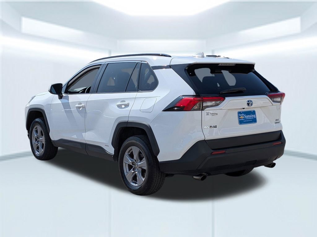 Used 2023 Toyota RAV4 XLE w/ Convenience Package AWD/4WD image 4