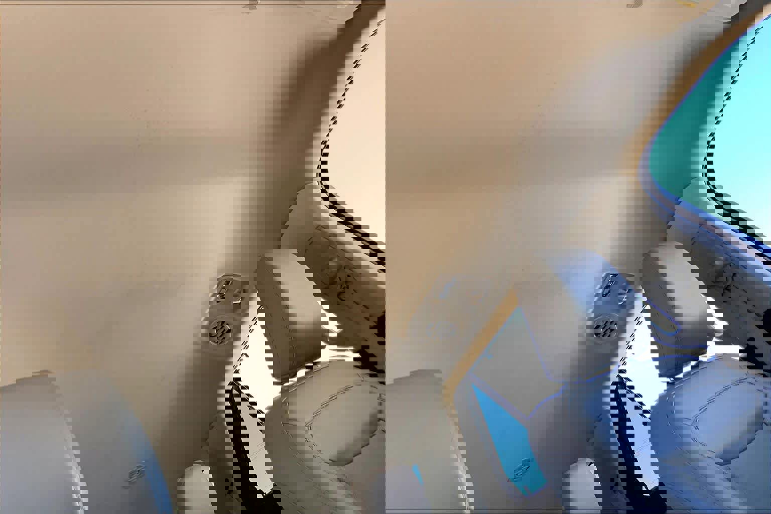 Used 2023 Ford Explorer Limited image 13