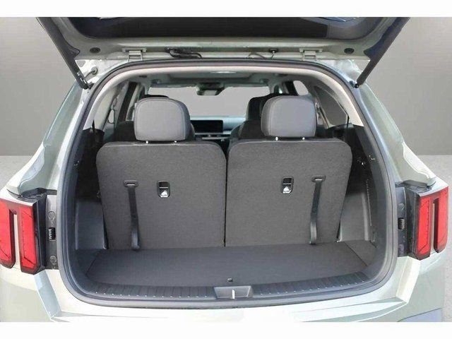 New 2025 Kia Sorento X-Line EX image 31