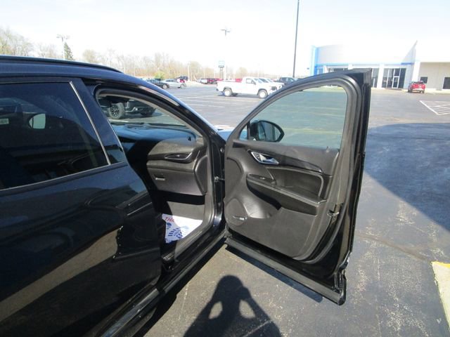Used 2021 Buick Envision Essence w/ Technology Package I image 26