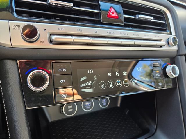 Used 2025 Genesis G70 2.5T AWD/4WD image 26