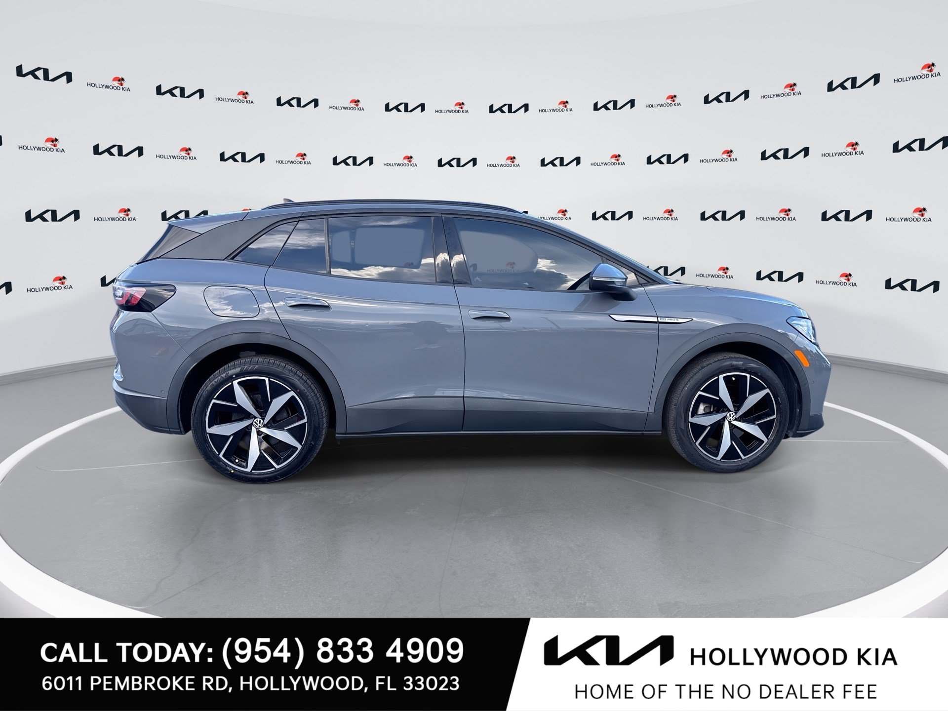 Used 2023 Volkswagen ID.4 Pro S AWD/4WD image 9