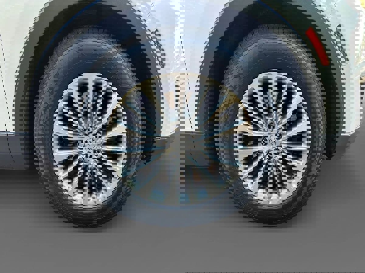 Used 2017 Lincoln MKX Select w/ Select Plus Package image 31