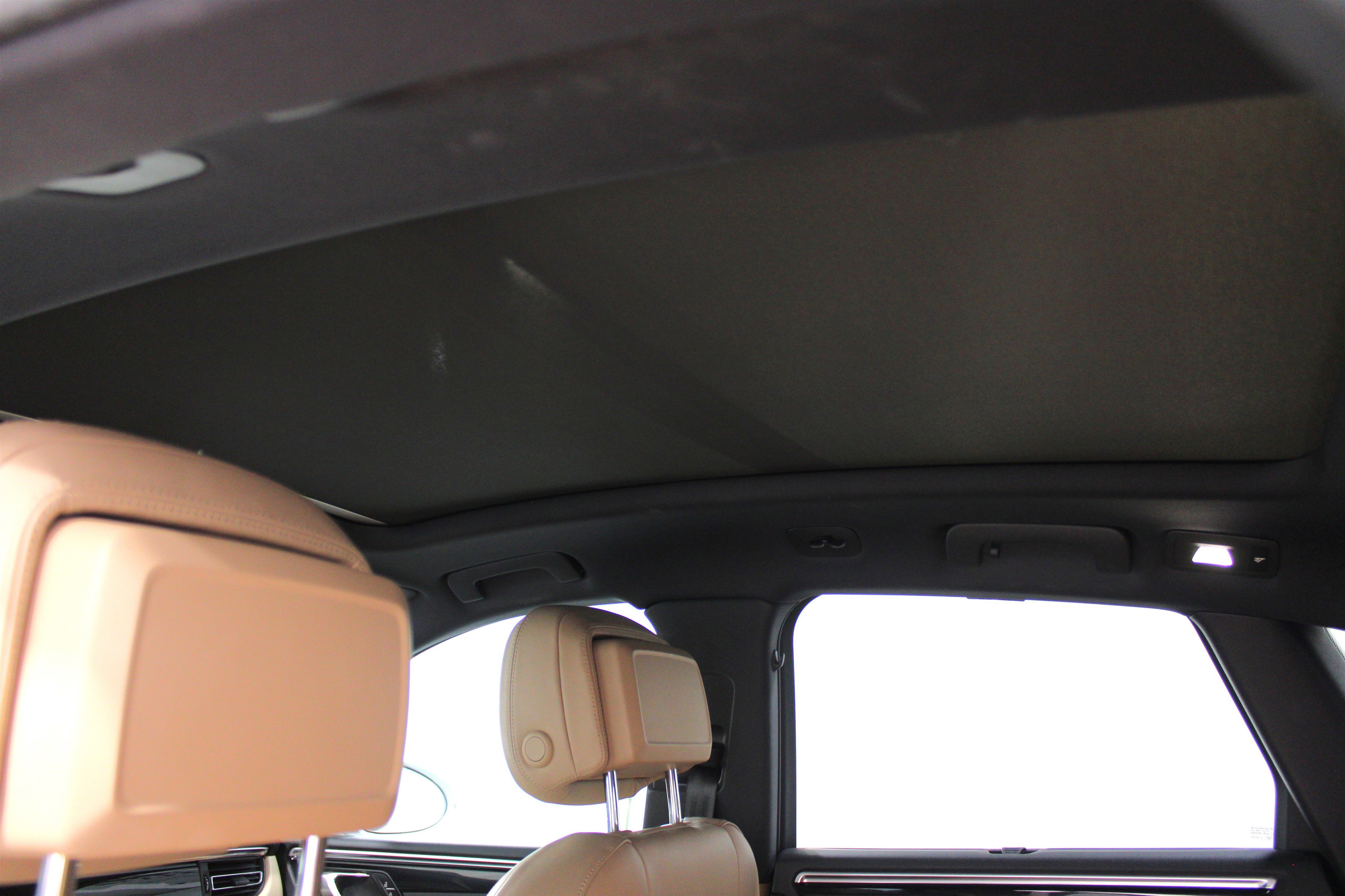 Used 2024 Porsche Macan Turbo image 21