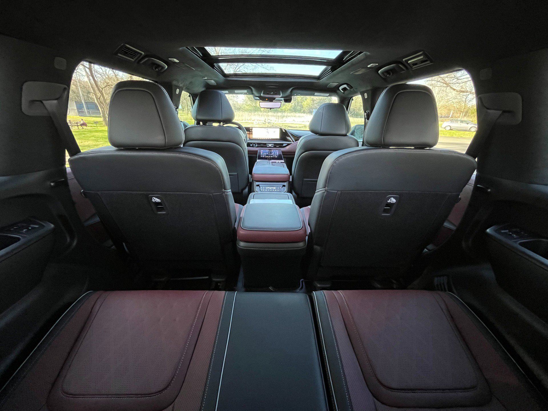 Used 2026 INFINITI QX80 Autograph w/ Premium Cargo Package image 35