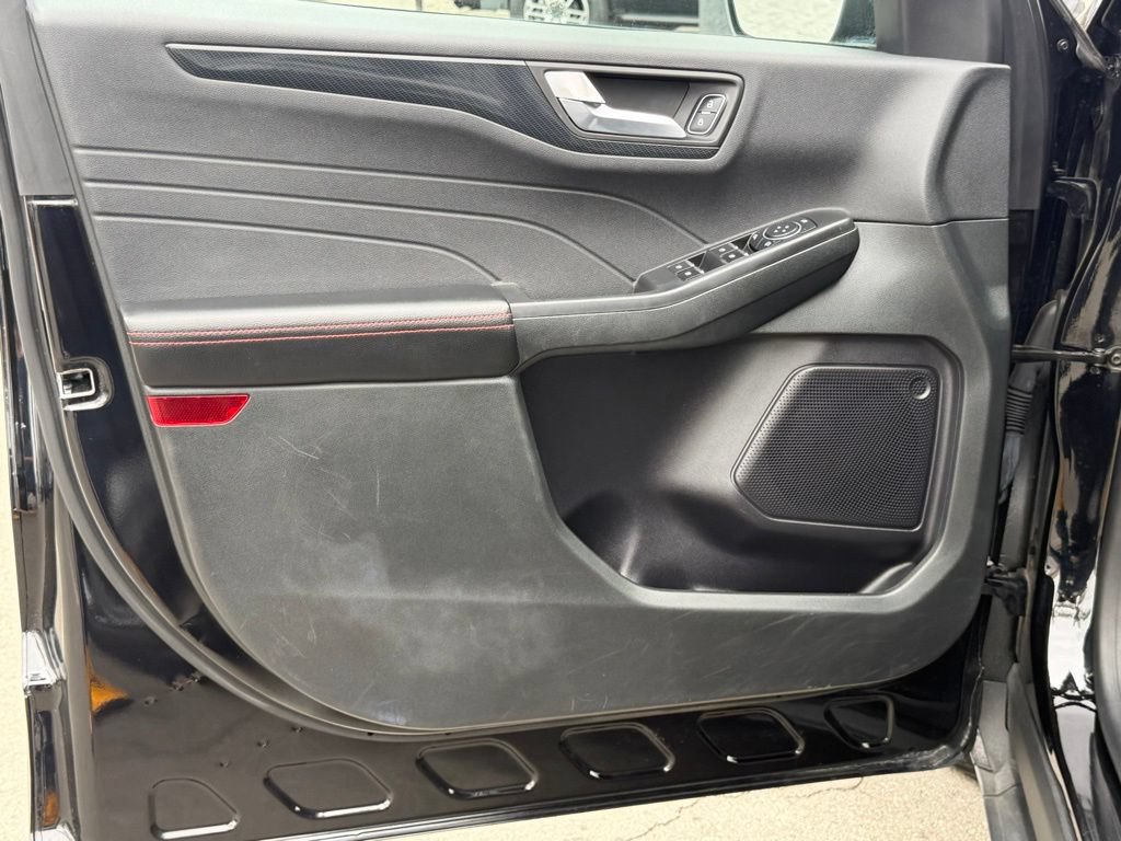 Certified 2023 Ford Escape ST-Line AWD/4WD image 23