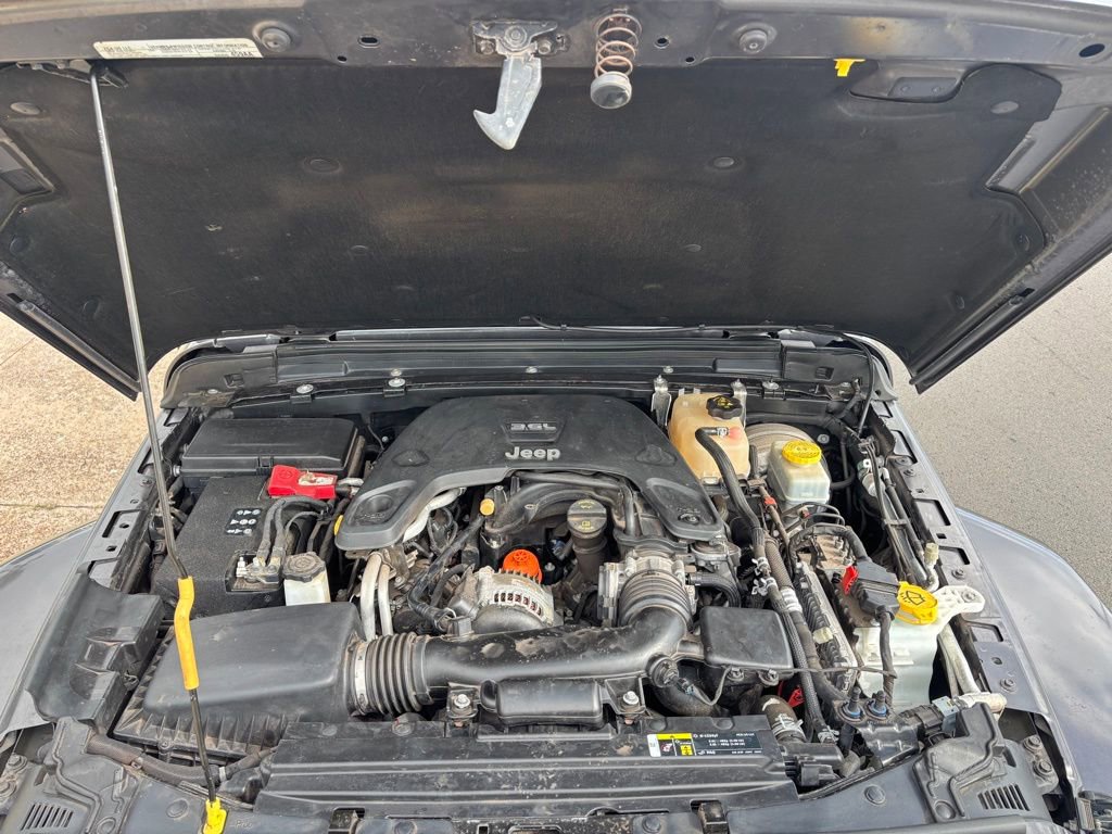 Used 2019 Jeep Wrangler Unlimited Sahara AWD/4WD image 20