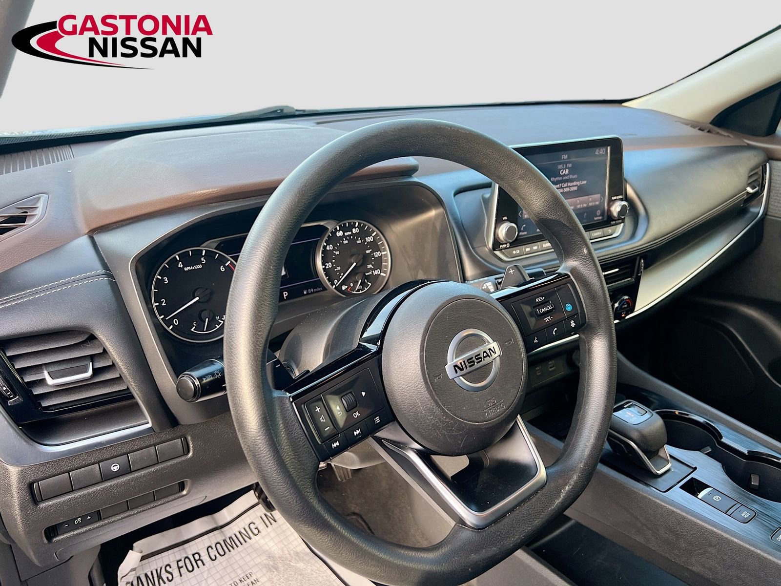 Used 2021 Nissan Rogue SV image 11