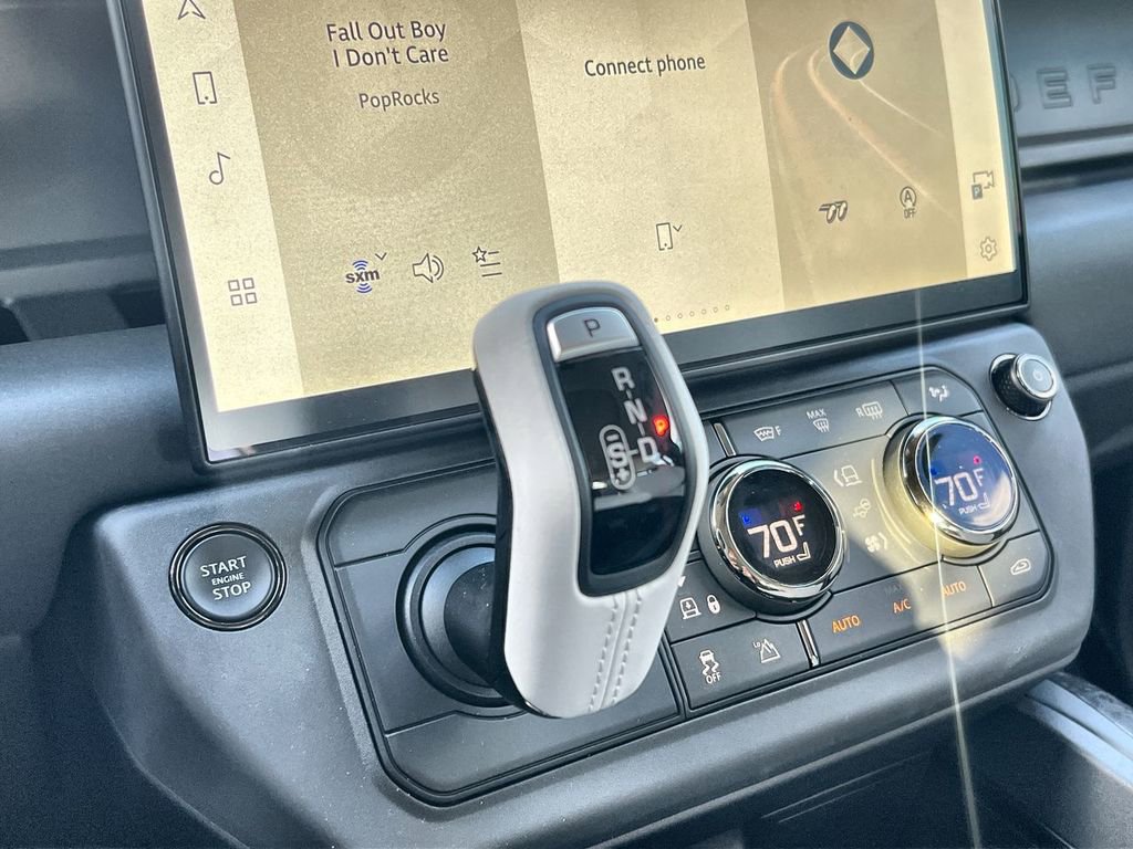 New 2026 Land Rover Defender 110 image 27