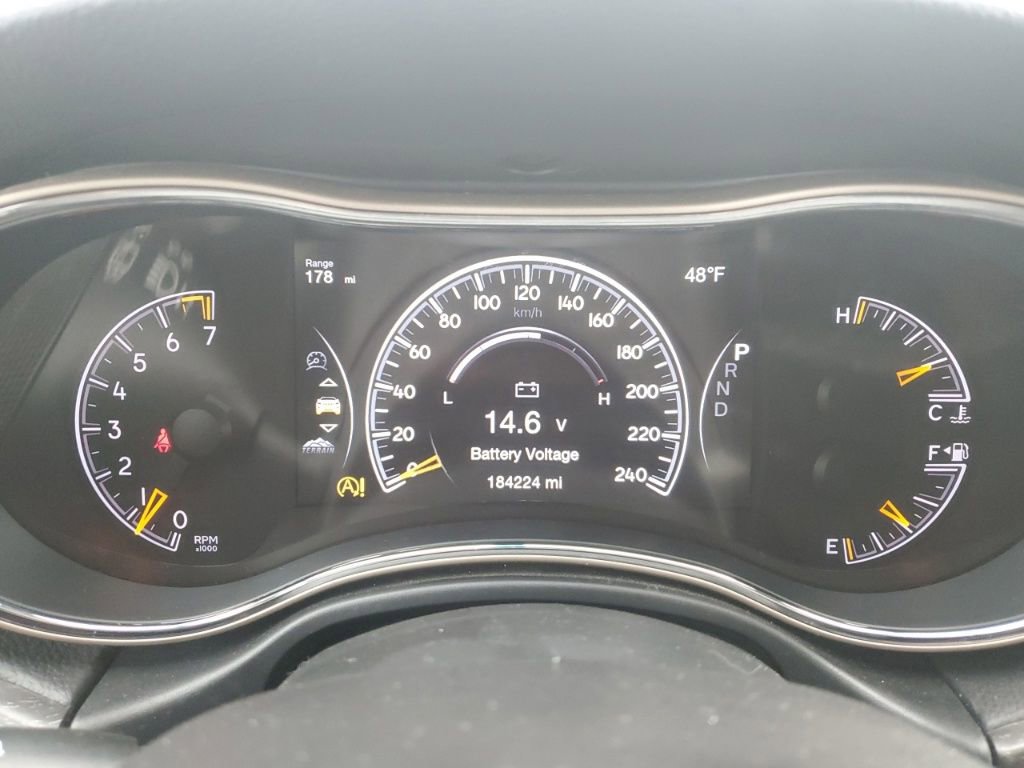 Used 2017 Jeep Grand Cherokee Limited image 13