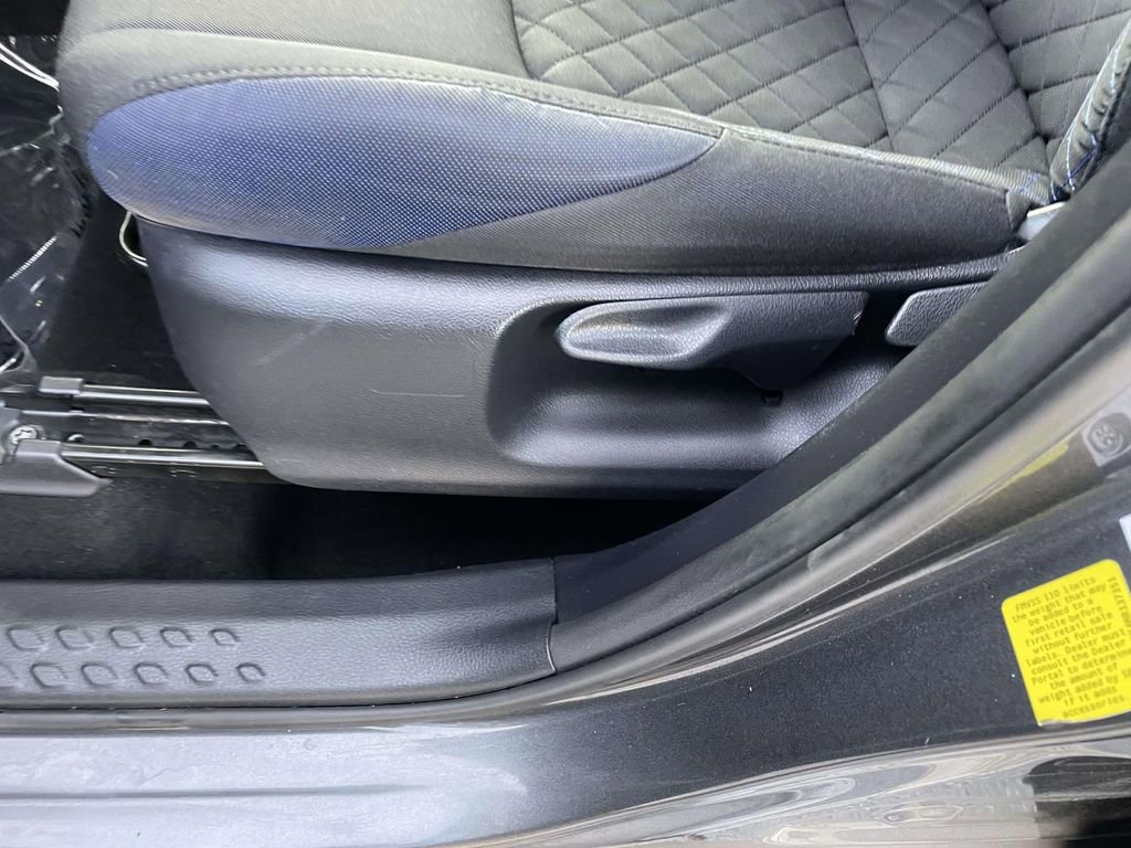 Used 2021 Toyota C-HR XLE image 29