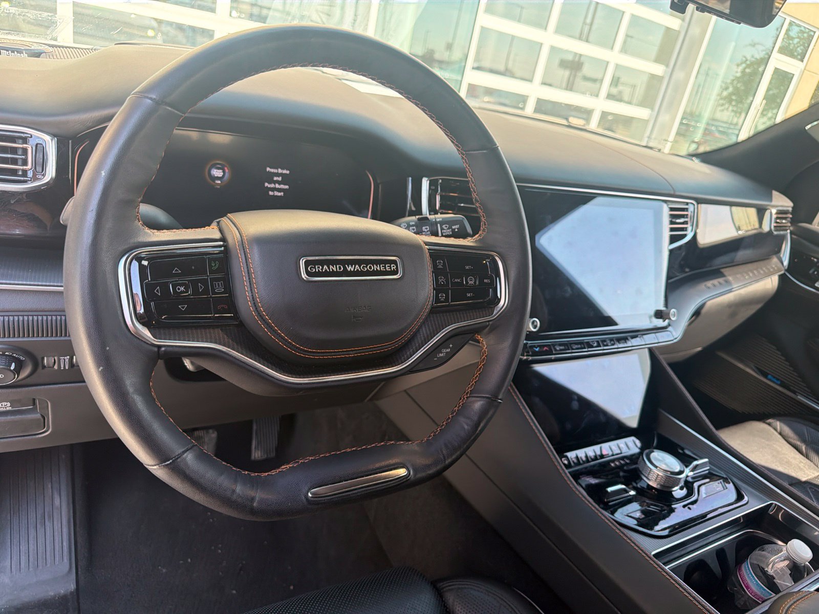 Used 2023 Jeep Grand Wagoneer Series III w/ Rear Seat Video Group 1 AWD/4WD image 18