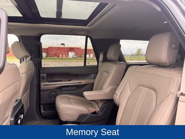 Used 2019 Ford Expedition Limited w/ Equipment Group 302A AWD/4WD image 35