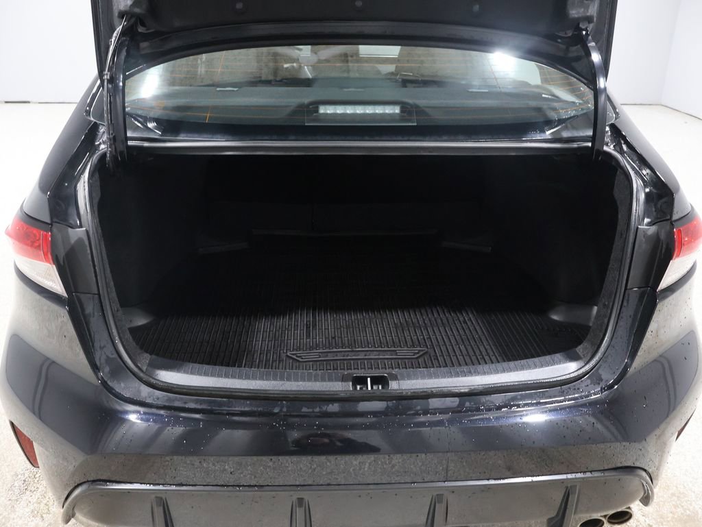 Used 2025 Toyota Corolla SE image 12